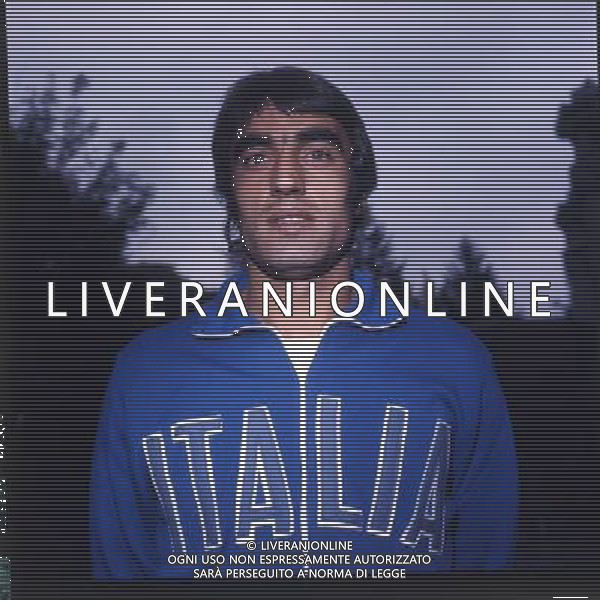 RETROSPETTIVA PIETRO ANASTASI CALCIATORE NELLA FOTO PIETRO ANASTASI CON LA MAGLIA DELLA NAZIONALE ITALIANA AG ALDO LIVERANI SAS
