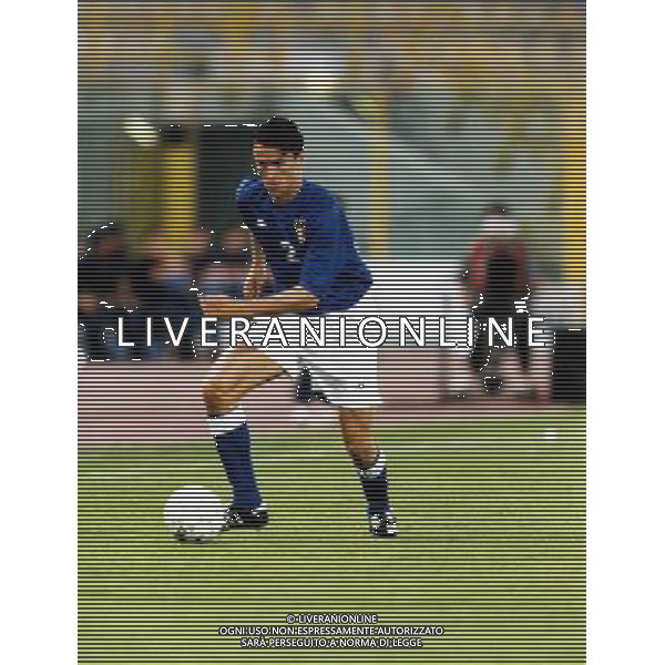RETROSPETTIVA CHRISTIAN PANUCCI CALCIATORE NELLA FOTO CHRISTIAN PANUCCI CON LA MAGLIA DELLA NAZIONALE ITALIANA AG ALDO LIVERANI SAS