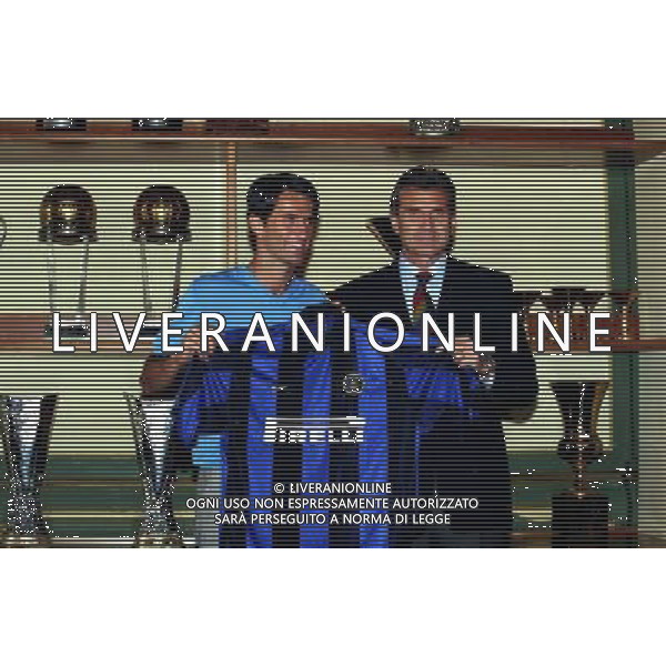 RETROSPETTIVA CHRISTIAN PANUCCI CALCIATORE NELLA FOTO CHRISTIAN PANUCCI CON LA MAGLIA DELL\'INTER E GIACINTO FACCHETTI AG ALDO LIVERANI SAS