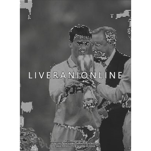 RETROSPETTIVA CHRISTIAN PANUCCI CALCIATORE NELLA FOTO CHRISTIAN PANUCCI CON LA MAGLIA DEL MILAN CON LA SUPERCOPPA EUROPEA AG ALDO LIVERANI SAS
