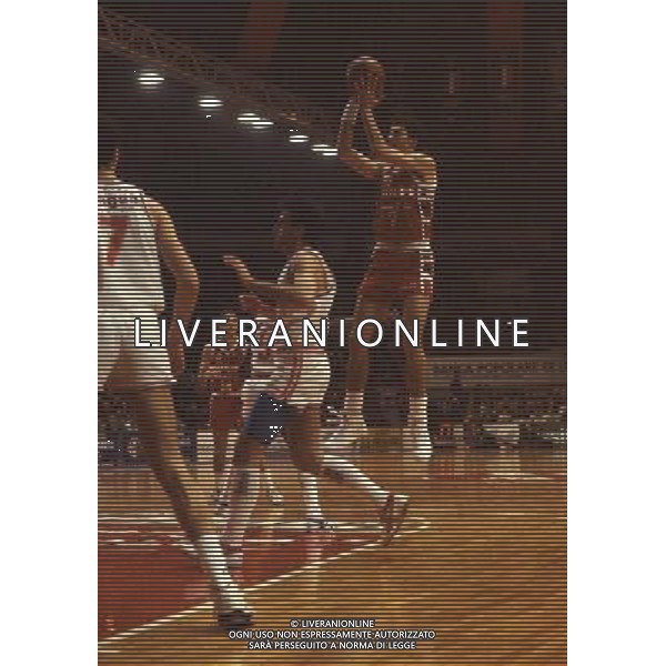 RETROSPETTIVA RICCARDO PITTIS BASKET NELLA FOTO RICARDO PITTIS CON LA MAGLIA PHILIPS MILANO AG ALDO LIVERANI SAS