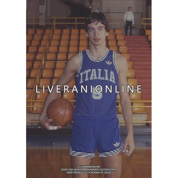 RETROSPETTIVA RICCARDO PITTIS BASKET NELLA FOTO RICARDO PITTIS CON LA MAGLIA DELLA NAZIONALE ITALIANA AG ALDO LIVERANI SAS
