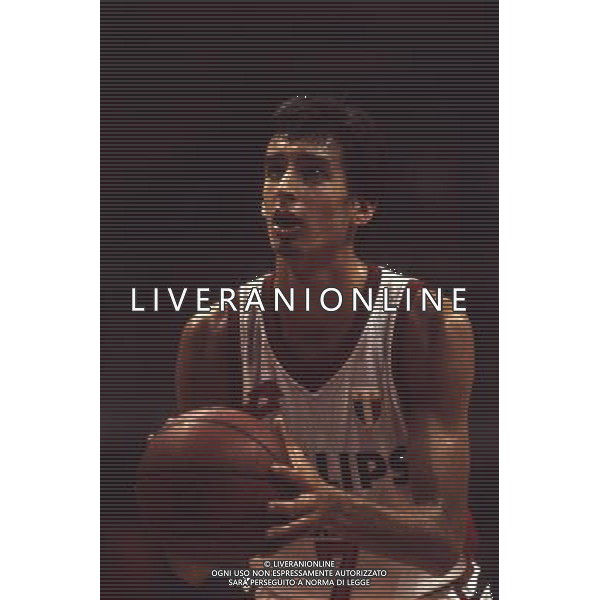 RETROSPETTIVA RICCARDO PITTIS BASKET NELLA FOTO RICARDO PITTIS CON LA MAGLIA DELLA PHILIPS MILANO AG ALDO LIVERANI SAS