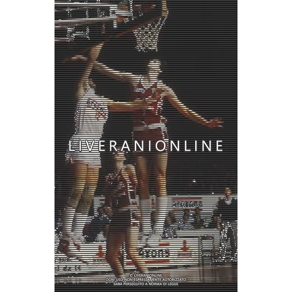 RETROSPETTIVA RICCARDO PITTIS BASKET NELLA FOTO RICARDO PITTIS CON LA MAGLIA DELLA PHILIPS MILANO AG ALDO LIVERANI SAS