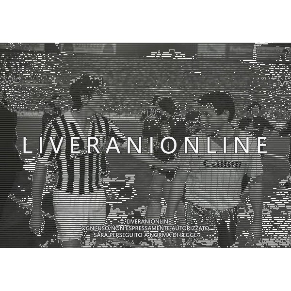 22-06-1983 TORINO- FINALE DI COPPA ITALIA JUVENTUS VERONA 3-0 NELLA FOTO PAOLO ROSSI E MARIO GUIDETTI AG ALDO LIVERANI SAS