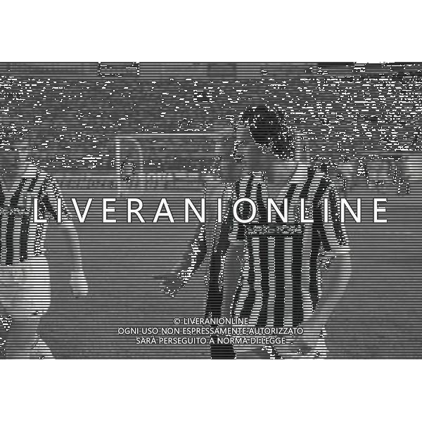 22-06-1983 TORINO- FINALE DI COPPA ITALIA JUVENTUS VERONA 3-0 NELLA FOTO ZBIGNIEW BONIEK GIOVANNI TRAPATTONI E EMICHEL PLATINI AG ALDO LIVERANI SAS