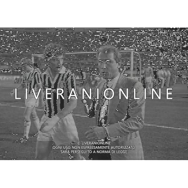 22-06-1983 TORINO- FINALE DI COPPA ITALIA JUVENTUS VERONA 3-0 NELLA FOTO ZBIGNIEW BONIEK GIOVANNI TRAPATTONI AG ALDO LIVERANI SAS