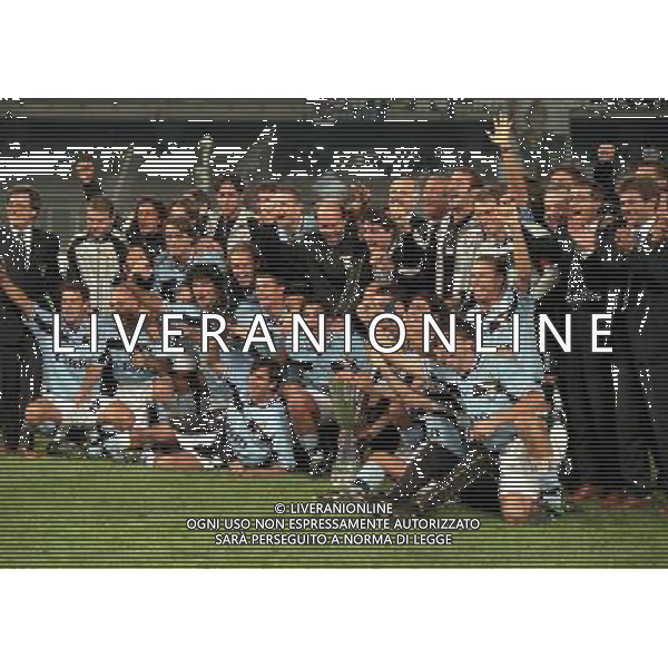 29-08 1998 TORINO- SUPERCOPPA ITALIANA JUVENTUS LAZIO 1-2 NELLA FOTO I GIOCATORI DELLA LAZIO VINCITORI DELLA SUPERCOPPA ITALIANA AG ALDO LIVERANI SAS