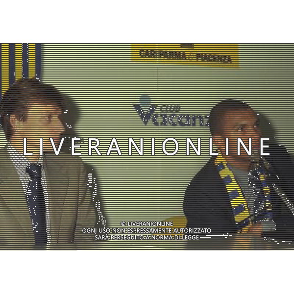 1999- PARMA PRESENTAZIONE DEL NUOVO GIOCATORE MARCIO AMOROSO NELLA FOTO STEFANO TANZI CON MARCIO AMOROSO AG ALDO LIVERANI SAS