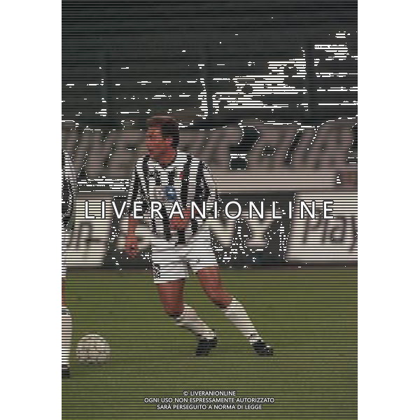 27-10-1998 TORINO-COPPA ITALIA JUVENTUS VENEZIA 1-1 NELLA FOTO ANTONIO CONTE AG ALDO LIVERANI SAS