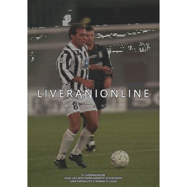 27-10-1998 TORINO-COPPA ITALIA JUVENTUS VENEZIA 1-1 NELLA FOTO ANTONIO CONTE AG ALDO LIVERANI SAS
