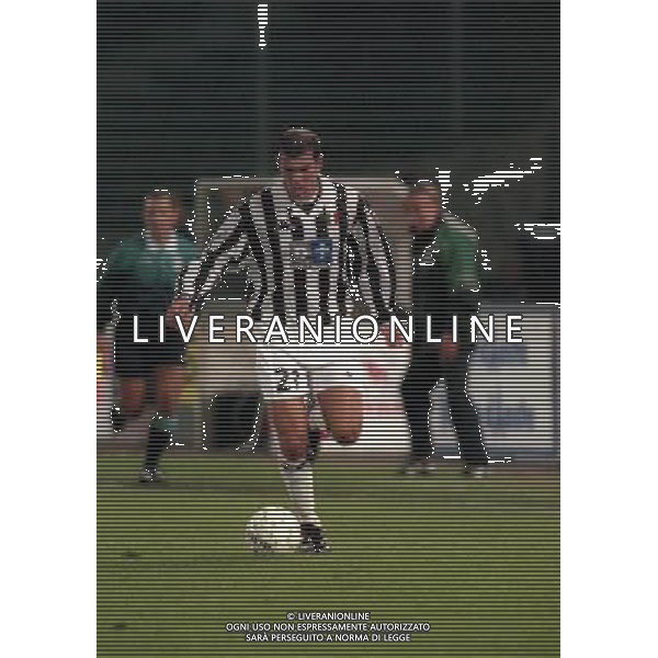 27-10-1998 TORINO-COPPA ITALIA JUVENTUS VENEZIA 1-1 NELLA FOTO ZINEDINE ZIDANE AG ALDO LIVERANI SAS