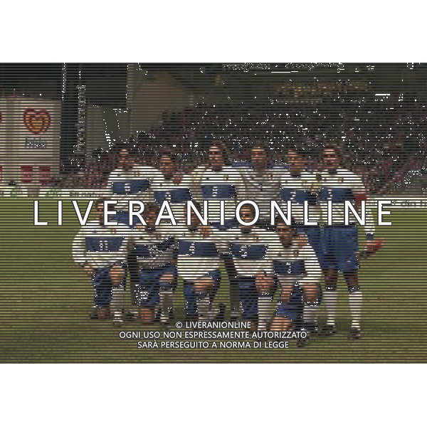 27-03-1999 COPENAGHEN-QUALIFICAZIONI EUROPEI PARKEN STADIUM DANIMARCA ITALIA 1-2 NELLA FOTO FORMAZIONE ITALIA DA SIN IN PIEDI ALESSANDRO NESTA-FILIPPO INZAGHI-DINO BAGGIO-GIANLUIGI BUFFON-CHRISTIAN PANUCCI-PAOLO MALDINI SED SIN EUSEBIO DI FRANCESCO-ENRICO CHIESA-LUIGI DI BIAGIO-FABIO CANNAVARO-DIEGO FUSER AG ALDO LIVERANI SAS