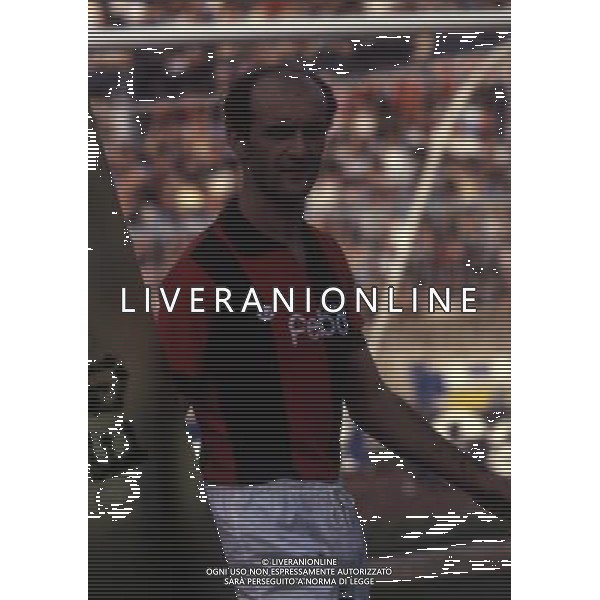 RETROSPETTIVA ADELMO PARIS CALCIATORE NELLA FOTO ADELMO PARIS CON LA MAGLIA DEL BOLOGNA AG ALDO LIVERANI SAS