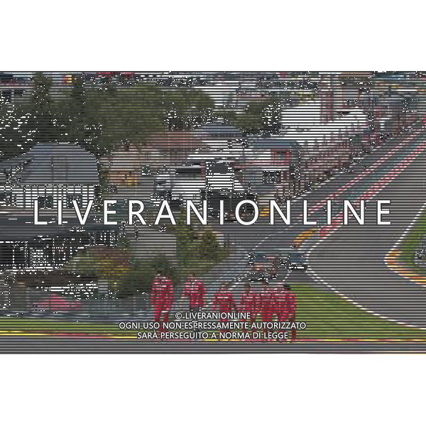 Sebastian Vettel (GER) Ferrari walks the circuit with the team. 24.08.2017. Formula 1 World Championship, Rd 12, Belgian Grand Prix, Spa Francorchamps, Belgium, Preparation Day. AG ALDO LIVERANI SAS ONLY ITALY