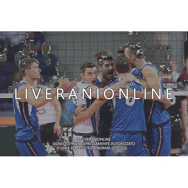 SZCZECIN, AZOTY ARENA 25.08.2017 CEV MISTRZOSTWA EUROPY W PILCE SIATKOWEJ MEZCZYZN LOTTO EUROVOLLEY POLAND 2017 NIEMCY - WLOCHY CEV MENS VOLLEYBALL EUROPEAN CHAMPIONSHIP LOTTO EUROVOLLEY POLAND 2017 NIEMCY - WLOCHY NZ REPREZENTACJA WLOCH PO ZDOBYCIU PUNKTU / TEAM OF ITALY AFTER GAINING THE POINT FOT. KRZYSZTOF CICHOMSKI / NEWSPIX.PL --- Newspix.pl *** Local Caption *** www.newspix.pl mail us: info@newspix.pl call us: 0048 022 23 22 222 --- Polish Picture Agency by Ringier Axel Springer Poland