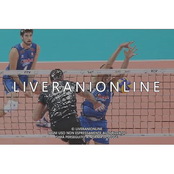 SZCZECIN, AZOTY ARENA 25.08.2017 CEV MISTRZOSTWA EUROPY W PILCE SIATKOWEJ MEZCZYZN LOTTO EUROVOLLEY POLAND 2017 NIEMCY - WLOCHY CEV MENS VOLLEYBALL EUROPEAN CHAMPIONSHIP LOTTO EUROVOLLEY POLAND 2017 NIEMCY - WLOCHY NZ GYOERGY GROZER, DANIELE MAZZONE FOT. KRZYSZTOF CICHOMSKI / NEWSPIX.PL --- Newspix.pl *** Local Caption *** www.newspix.pl mail us: info@newspix.pl call us: 0048 022 23 22 222 --- Polish Picture Agency by Ringier Axel Springer Poland