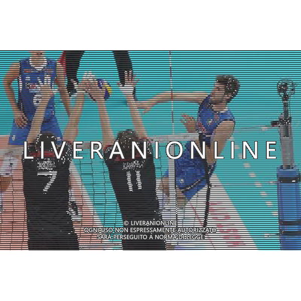 SZCZECIN, AZOTY ARENA 25.08.2017 CEV MISTRZOSTWA EUROPY W PILCE SIATKOWEJ MEZCZYZN LOTTO EUROVOLLEY POLAND 2017 NIEMCY - WLOCHY CEV MENS VOLLEYBALL EUROPEAN CHAMPIONSHIP LOTTO EUROVOLLEY POLAND 2017 NIEMCY - WLOCHY NZ MICHAEL ANDREI, LUKAS IMMANUEL KAMPA, LUCA VETTORI FOT. KRZYSZTOF CICHOMSKI / NEWSPIX.PL --- Newspix.pl *** Local Caption *** www.newspix.pl mail us: info@newspix.pl call us: 0048 022 23 22 222 --- Polish Picture Agency by Ringier Axel Springer Poland