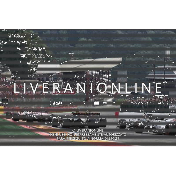 Jolyon Palmer (GBR) Renault Sport F1 Team RS17 at the start of the race. 27.08.2017. Formula 1 World Championship, Rd 12, Belgian Grand Prix, Spa Francorchamps, Belgium, Race Day. / AGENZIA ALDO LIVERANI SAS - ITALY ONLY EDITORIAL USE ONLY