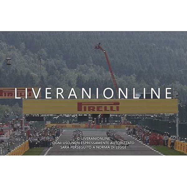 Lewis Hamilton (GBR) Mercedes AMG F1 W08 on pole position as the grid begins the formation lap. 27.08.2017. Formula 1 World Championship, Rd 12, Belgian Grand Prix, Spa Francorchamps, Belgium, Race Day. / AGENZIA ALDO LIVERANI SAS - ITALY ONLY EDITORIAL USE ONLY