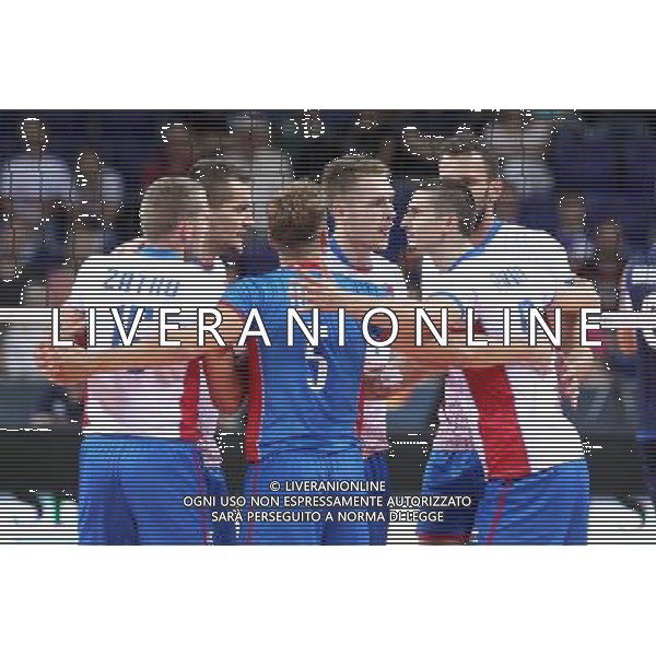 SZCZECIN, AZOTY ARENA 27.08.2017 CEV MISTRZOSTWA EUROPY W PILCE SIATKOWEJ MEZCZYZN LOTTO EUROVOLLEY POLAND 2017 SLOWACJA - WLOCHY CEV MENS VOLLEYBALL EUROPEAN CHAMPIONSHIP LOTTO EUROVOLLEY POLAND 2017 SLOWACJA - WLOCHY NZ REPREZENTACJA SLOWACJI PO ZDOBYCIU PUNKTU / TEAM OF SLOVAKIA AFTER GAINING THE POINT FOT. KRZYSZTOF CICHOMSKI / NEWSPIX.PL --- Newspix.pl AG ALDO LIVERANI SAS *** Local Caption *** www.newspix.pl mail us: info@newspix.pl call us: 0048 022 23 22 222 --- Polish Picture Agency by Ringier Axel Springer Poland