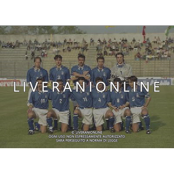 1997-1998 SASSUOLO -NAZIONALE ITALIANA UNDER 21-GALLES NELLA FOTO FORMAZIONE ITALIA UNDER 21 AD SIN IN PIEDI MASSIMO AMBROSINI-FILIPPO CRISTANTE-FAUSTO ROSSINI-RAFFAELE LONGO E MORGAN DE SANCTIS SE SIN ANDREA PIRLO-DANIELE DAINO-GIANLUCA ZAMBROTTA-MARCO ZANCHI-GENNARO GATTUSO-ALESSANDRO GRANDONI AG ALDO LIVERANI SAS