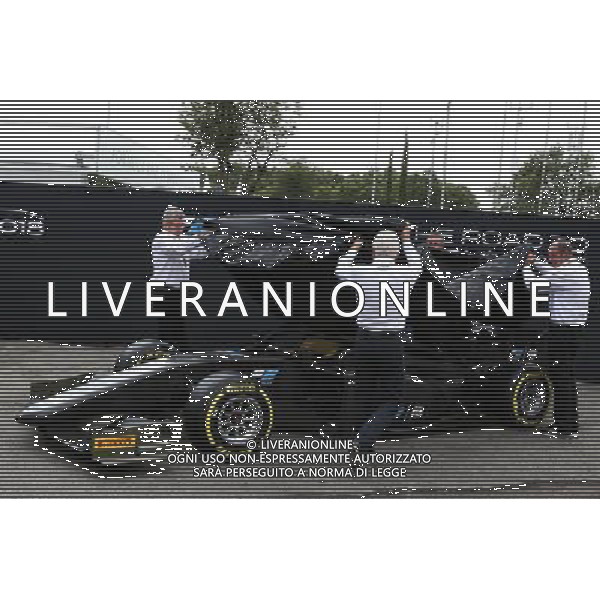 (L to R): Ross Brawn (GBR) Managing Director, Motor Sports; Charlie Whiting (GBR) FIA Delegate; Mario Isola (ITA) Pirelli Racing Manager; and Bruno Michel (FRA) F2 CEO, unveil the 2018 F2 car. 31.08.2017. Formula 1 World Championship, Rd 13, Italian Grand Prix, Monza, Italy, Preparation Day. / AGENZIA ALDO LIVERANI SAS - ITALY ONLY - EDITORIAL USE ONLY