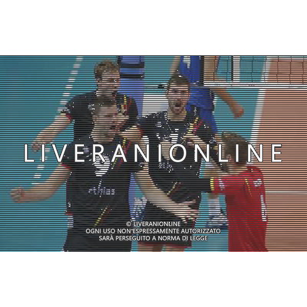 KATOWICE HALA SPODEK 31.08.2017 LOTTO EUROVOLLEY 2017 MECZ MISTRZOSTW EUROPY 2017 SIATKOWKA 1/4 FINALU BELGIA (czarne) - WLOCHY (niebieskie) NZ radosc siatkarzy Belgii . FOT TOMASZ WANTULA / NEWSPIX.PL KATOWICE SPODEK 31.08.2017 VOLEYYBALL MEN\'S CHAMPIONSCHIP LOTTO EUROVOLLEY POLAND 2017 QUARTERFINAL BELGIUM - ITALY TOMASZ WANTULA / NEWSPIX.PL --- Newspix.pl AG ALDO LIVERANI SAS ONLY ITALY *** Local Caption *** www.newspix.pl mail us: info@newspix.pl call us: 0048 022 23 22 222 --- Polish Picture Agency by Ringier Axel Springer Poland