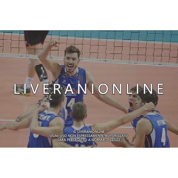 KATOWICE HALA SPODEK 31.08.2017 LOTTO EUROVOLLEY 2017 MECZ MISTRZOSTW EUROPY 2017 SIATKOWKA 1/4 FINALU BELGIA (czarne) - WLOCHY (niebieskie) NZ radosc siatkarzy Wloch . FOT TOMASZ WANTULA / NEWSPIX.PL KATOWICE SPODEK 31.08.2017 VOLEYYBALL MEN\'S CHAMPIONSCHIP LOTTO EUROVOLLEY POLAND 2017 QUARTERFINAL BELGIUM - ITALY TOMASZ WANTULA / NEWSPIX.PL --- Newspix.pl AG ALDO LIVERANI SAS ONLY ITALY *** Local Caption *** www.newspix.pl mail us: info@newspix.pl call us: 0048 022 23 22 222 --- Polish Picture Agency by Ringier Axel Springer Poland