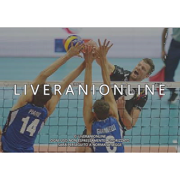 KATOWICE HALA SPODEK 31.08.2017 LOTTO EUROVOLLEY 2017 MECZ MISTRZOSTW EUROPY 2017 SIATKOWKA 1/4 FINALU BELGIA (czarne) - WLOCHY (niebieskie) NZ Pieter Verhees . FOT TOMASZ WANTULA / NEWSPIX.PL KATOWICE SPODEK 31.08.2017 VOLEYYBALL MEN\'S CHAMPIONSCHIP LOTTO EUROVOLLEY POLAND 2017 QUARTERFINAL BELGIUM - ITALY TOMASZ WANTULA / NEWSPIX.PL --- Newspix.pl AG ALDO LIVERANI SAS ONLY ITALY *** Local Caption *** www.newspix.pl mail us: info@newspix.pl call us: 0048 022 23 22 222 --- Polish Picture Agency by Ringier Axel Springer Poland