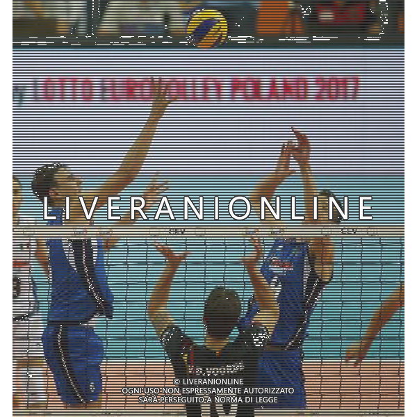 KATOWICE HALA SPODEK 31.08.2017 LOTTO EUROVOLLEY 2017 MECZ MISTRZOSTW EUROPY 2017 SIATKOWKA 1/4 FINALU BELGIA (czarne) - WLOCHY (niebieskie) NZ Simone Gianelli , Daniele Mazzone . FOT TOMASZ WANTULA / NEWSPIX.PL KATOWICE SPODEK 31.08.2017 VOLEYYBALL MEN\'S CHAMPIONSCHIP LOTTO EUROVOLLEY POLAND 2017 QUARTERFINAL BELGIUM - ITALY TOMASZ WANTULA / NEWSPIX.PL --- Newspix.pl AG ALDO LIVERANI SAS ONLY ITALY *** Local Caption *** www.newspix.pl mail us: info@newspix.pl call us: 0048 022 23 22 222 --- Polish Picture Agency by Ringier Axel Springer Poland
