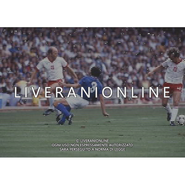 RETROSPETTIVA LATO GREGORZ CALCIATORE NELLA FOTO GREGORZ LATO CON LA MAGLIA DELLA NAZIONALE DELLA POLONIA AG ALDO LIVERANI SAS