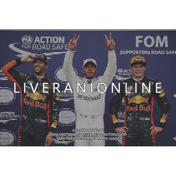 Qualifying top three in parc ferme (L to R): Daniel Ricciardo (AUS) Red Bull Racing, second; Lewis Hamilton (GBR) Mercedes AMG F1, pole position; Max Verstappen (NLD) Red Bull Racing, third. 02.09.2017. Formula 1 World Championship, Rd 13, Italian Grand Prix, Monza, Italy, Qualifying Day. AG ALDO LIVERANI SAS ONLY ITALY