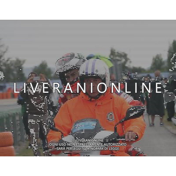 Misano Adriatico ( RN ) 10/09/2017 Misano World Circuit Marco Simoncelli. Gran Premio Tribul Mastercard di San Marino e della Riviera di Rimini 2017 - MOTOGP Nella foto: Jorge Lorenzo ( ESP ) su DUCATIviene accompagnato ai box PH Lauro Montagnini AG ALDO LIVERANI SAS