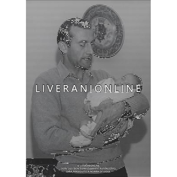 RETROSPETTIVA GIOVANNI LODETTI CALCIATORE NELLA FOTO GIOVANNI LODETTI CON IL FIGLIO AG ALDO LIVERANI SAS