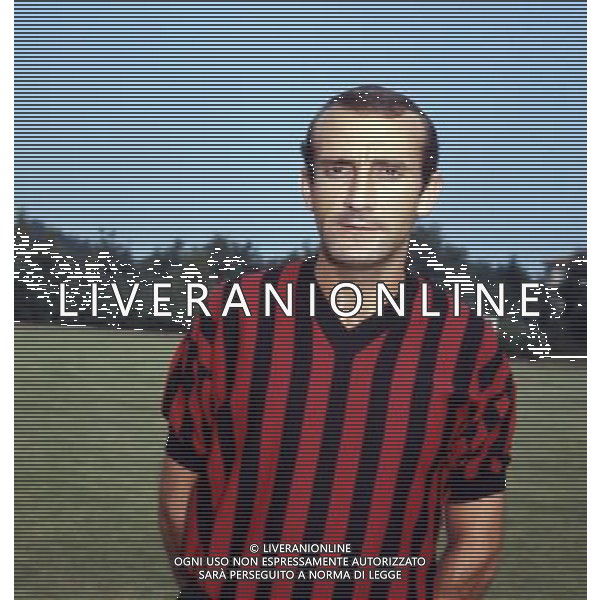 RETROSPETTIVA GIOVANNI LODETTI CALCIATORE NELLA FOTO GIOVANNI LODETTI CON LA MAGLIA DEL MILAN AG ALDO LIVERANI SAS