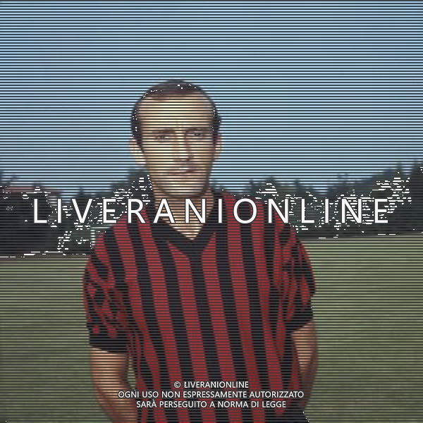 RETROSPETTIVA GIOVANNI LODETTI CALCIATORE NELLA FOTO GIOVANNI LODETTI CON LA MAGLIA DEL MILAN AG ALDO LIVERANI SAS