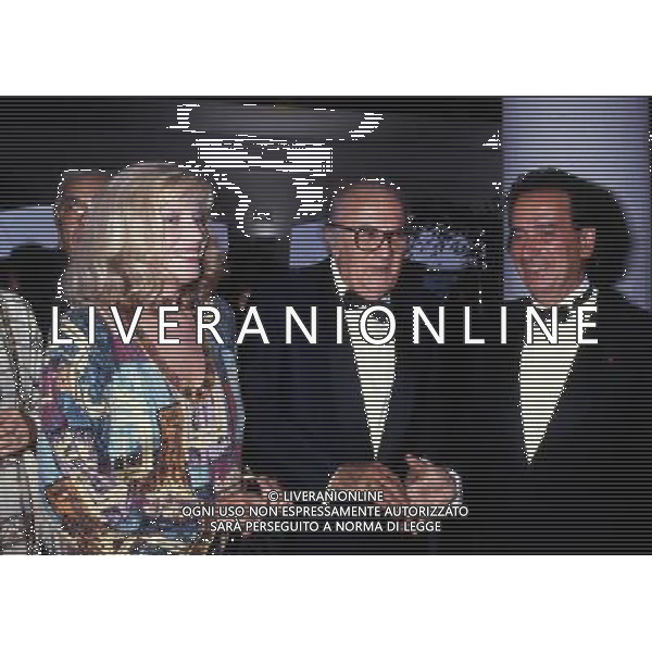 Federico Fellini regista, sceneggiatore, scrittore e fumettista italiano - Retrospettiva nella foto con Monica Vitti e Paolo Portoghesi nel 1990 © Archivio / AGENZIA ALDO LIVERANI SAS 