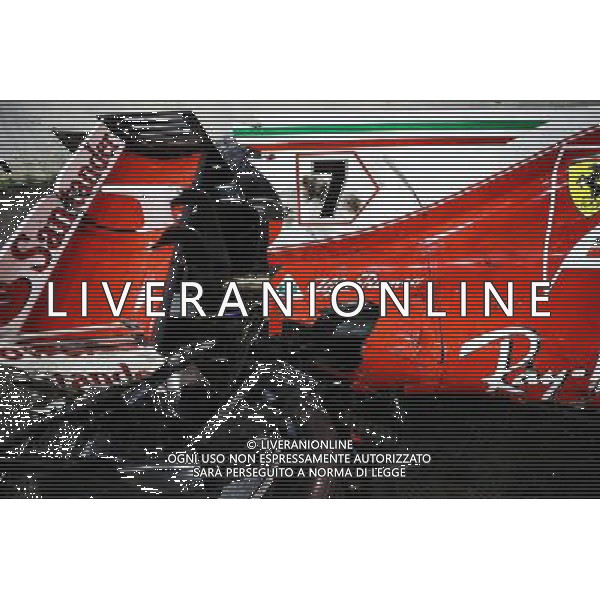 The damaged Ferrari SF70H of Kimi Raikkonen (FIN) Ferrari after he crashed at the start of the race. 17.09.2017. Formula 1 World Championship, Rd 14, Singapore Grand Prix, Marina Bay Street Circuit, Singapore, Race Day. AG ALDO LIVERANI SAS ONLY ITALY