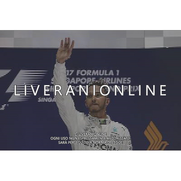 1st place Lewis Hamilton (GBR) Mercedes AMG F1. 17.09.2017. Formula 1 World Championship, Rd 14, Singapore Grand Prix, Marina Bay Street Circuit, Singapore, Race Day. AG ALDO LIVERANI SAS ONLY ITALY