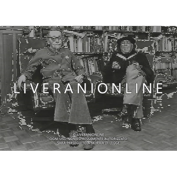 RETROSPETTIVA GIUSEPPE PREZZOLINI GIORNALISTA SCRITTORE EDITORE NELLA FOTO GIUSEPPE PREZZOLINI CON LA MOGLIE AG ALDO LIVERANI SAS