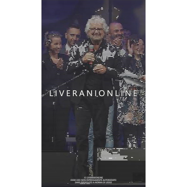 Rimini - Italia 5 stelle 23/09/2017 nella foto: Beppe Grillo con i parlamentari 5 stelle e il notaio Â©Claudio Zamagni/Agenzia Aldo Liverani / AGENZIA ALDO LIVERANI SAS - La tre giorni di kermesse del Movimento 5 stelle a Rimini - per proclamare il vincitore delle primarie online del M5S per scegliere il candidato premier 23 settembre 2017
