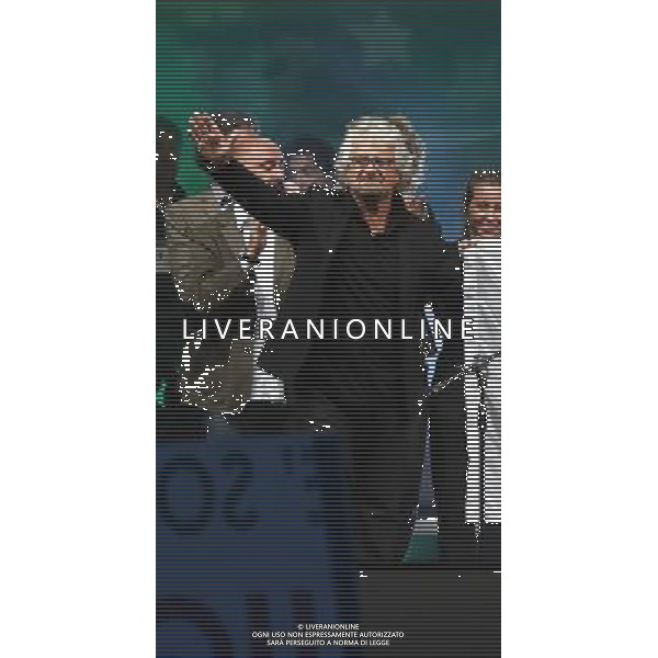 Rimini - Italia 5 stelle 23/09/2017 nella foto: Beppe Grillo con i parlamentari 5 stelle e Luigi Di Maio Â©Claudio Zamagni/Agenzia Aldo Liverani / AGENZIA ALDO LIVERANI SAS - La tre giorni di kermesse del Movimento 5 stelle a Rimini - per proclamare il vincitore delle primarie online del M5S per scegliere il candidato premier 23 settembre 2017
