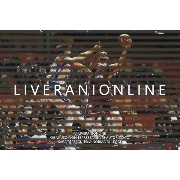 Prosiz Supercoppa 23/09/2017 Umana Reyer Venezia - Banco di Sardegna Sassari nella foto: Watt Mitchel Â©Claudio Zamagni/Agenzia Aldo Liverani Watt Mitchel during Italian Basketball Prosiz supercup 2017 - Umana Reyer Venezia vs Banco di Sardegna Sassari at Unieuro Arena ForlÃ¬, on september 23, 2017 photo credit by Claudio Zamagni/Aldo Liverani Photo Agency
