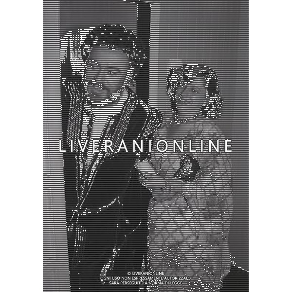 11-07-1980 TEATRO NELLA FOTO LUCIANO PAVAROTTI CON LA MOGLIE ADUA AG ALDO LIVERANI SAS