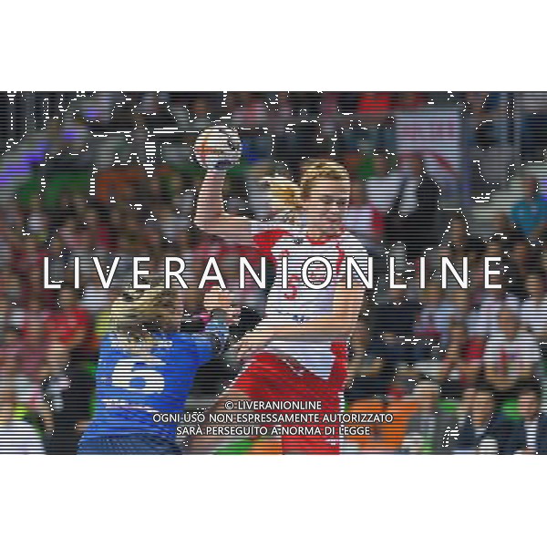 2017.09.27 Lubin Pilka Reczna Kwalifikacje do Mistrzostw Europy EHF 2018 Polska - Wlochy N/z Monika Michalow Foto Pawel Andrachiewicz / PressFocus 2017.09.27 Lubin Handball 2018 Women\'s European Championship Qualification Poland - Italy Monika Michalow Credit: Pawel Andrachiewicz / PressFocus / NEWSPIX.PL --- Newspix.pl / AGENZIA ALDO LIVERANI SAS - ITALY ONLY EDITORIAL USE ONLY - Polonia Italia pallamano Femminile Gruppo 2 di qualificazione ai Campionati Europei di Francia 2018 - 27-09-2017