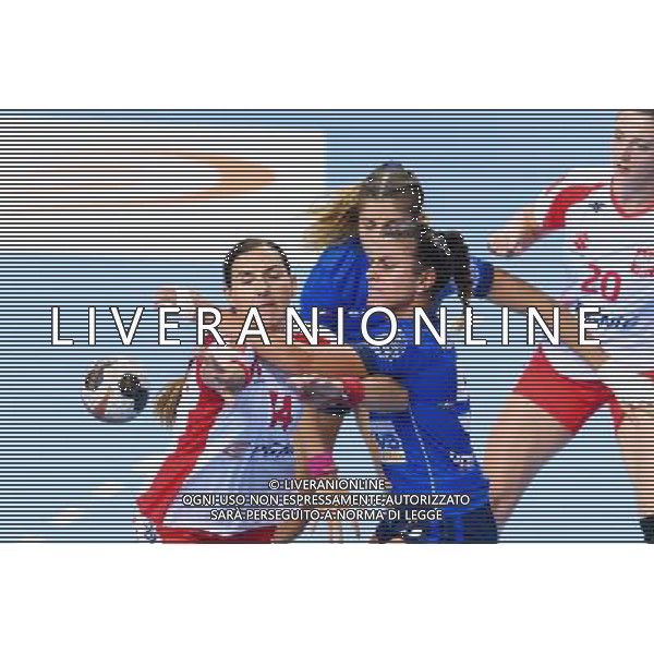 2017.09.27 Lubin Pilka Reczna Kwalifikacje do Mistrzostw Europy EHF 2018 Polska - Wlochy N/z Karolina Kudlacz-Gloc Foto Pawel Andrachiewicz / PressFocus 2017.09.27 Lubin Handball 2018 Women\'s European Championship Qualification Poland - Italy Karolina Kudlacz-Gloc Credit: Pawel Andrachiewicz / PressFocus / NEWSPIX.PL --- Newspix.pl / AGENZIA ALDO LIVERANI SAS - ITALY ONLY EDITORIAL USE ONLY - Polonia Italia pallamano Femminile Gruppo 2 di qualificazione ai Campionati Europei di Francia 2018 - 27-09-2017