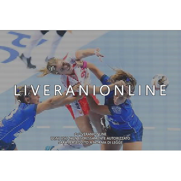 2017.09.27 Lubin Pilka Reczna Kwalifikacje do Mistrzostw Europy EHF 2018 Polska - Wlochy N/z Ewa Urtnowska Foto Pawel Andrachiewicz / PressFocus 2017.09.27 Lubin Handball 2018 Women\'s European Championship Qualification Poland - Italy Ewa Urtnowska Credit: Pawel Andrachiewicz / PressFocus / NEWSPIX.PL --- Newspix.pl / AGENZIA ALDO LIVERANI SAS - ITALY ONLY EDITORIAL USE ONLY - Polonia Italia pallamano Femminile Gruppo 2 di qualificazione ai Campionati Europei di Francia 2018 - 27-09-2017