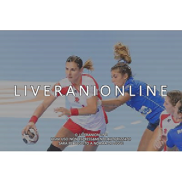 2017.09.27 Lubin Pilka Reczna Kwalifikacje do Mistrzostw Europy EHF 2018 Polska - Wlochy N/z Karolina Kudlacz-Gloc Foto Pawel Andrachiewicz / PressFocus 2017.09.27 Lubin Handball 2018 Women\'s European Championship Qualification Poland - Italy Karolina Kudlacz-Gloc Credit: Pawel Andrachiewicz / PressFocus / NEWSPIX.PL --- Newspix.pl / AGENZIA ALDO LIVERANI SAS - ITALY ONLY EDITORIAL USE ONLY - Polonia Italia pallamano Femminile Gruppo 2 di qualificazione ai Campionati Europei di Francia 2018 - 27-09-2017