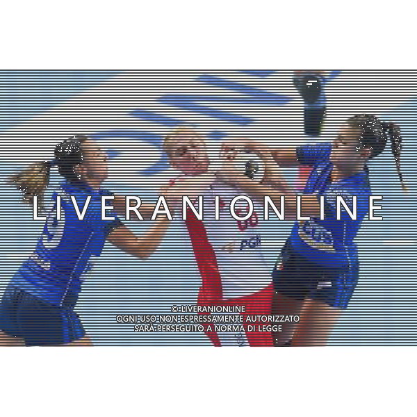 2017.09.27 Lubin Pilka Reczna Kwalifikacje do Mistrzostw Europy EHF 2018 Polska - Wlochy N/z Joanna Szarawaga Foto Pawel Andrachiewicz / PressFocus 2017.09.27 Lubin Handball 2018 Women\'s European Championship Qualification Poland - Italy Joanna Szarawaga Credit: Pawel Andrachiewicz / PressFocus / NEWSPIX.PL --- Newspix.pl / AGENZIA ALDO LIVERANI SAS - ITALY ONLY EDITORIAL USE ONLY - Polonia Italia pallamano Femminile Gruppo 2 di qualificazione ai Campionati Europei di Francia 2018 - 27-09-2017